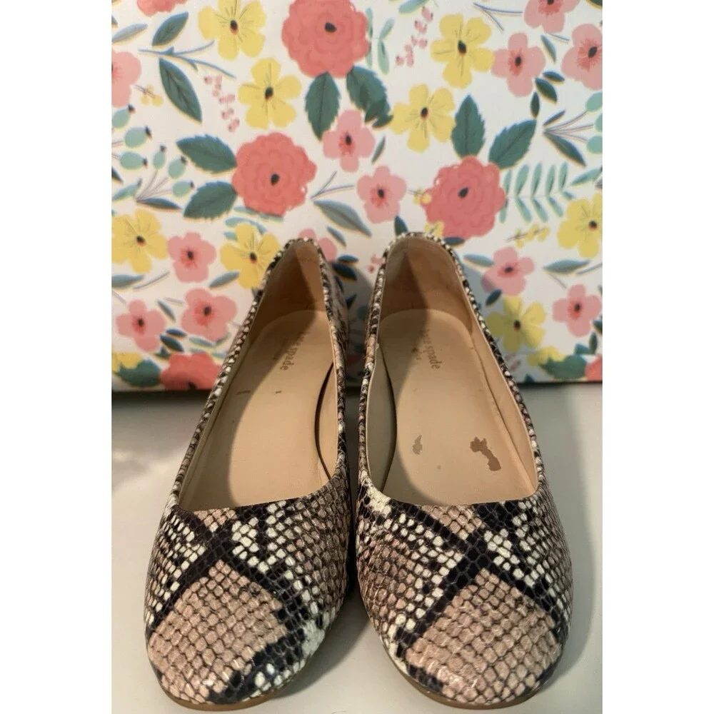 Kate Spade Beverly Pumps • Pale Vellum Snake Print • Size 6.5 M MSRP $228 - Picture 4 of 8